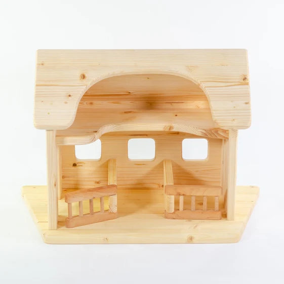 Drei Blätter Wooden Cattle Shed