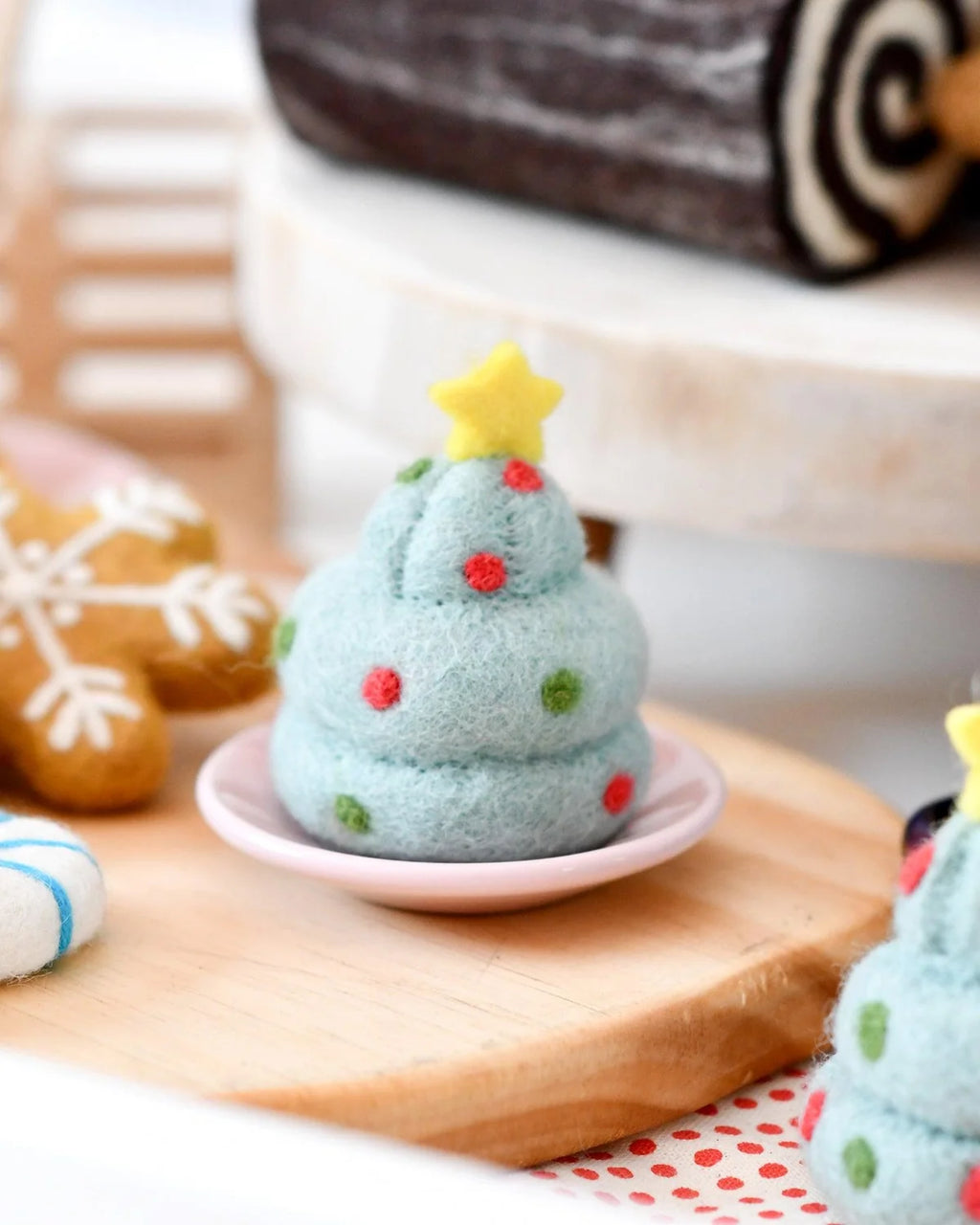 Tara Treasures Felt Christmas Meringue Tree
