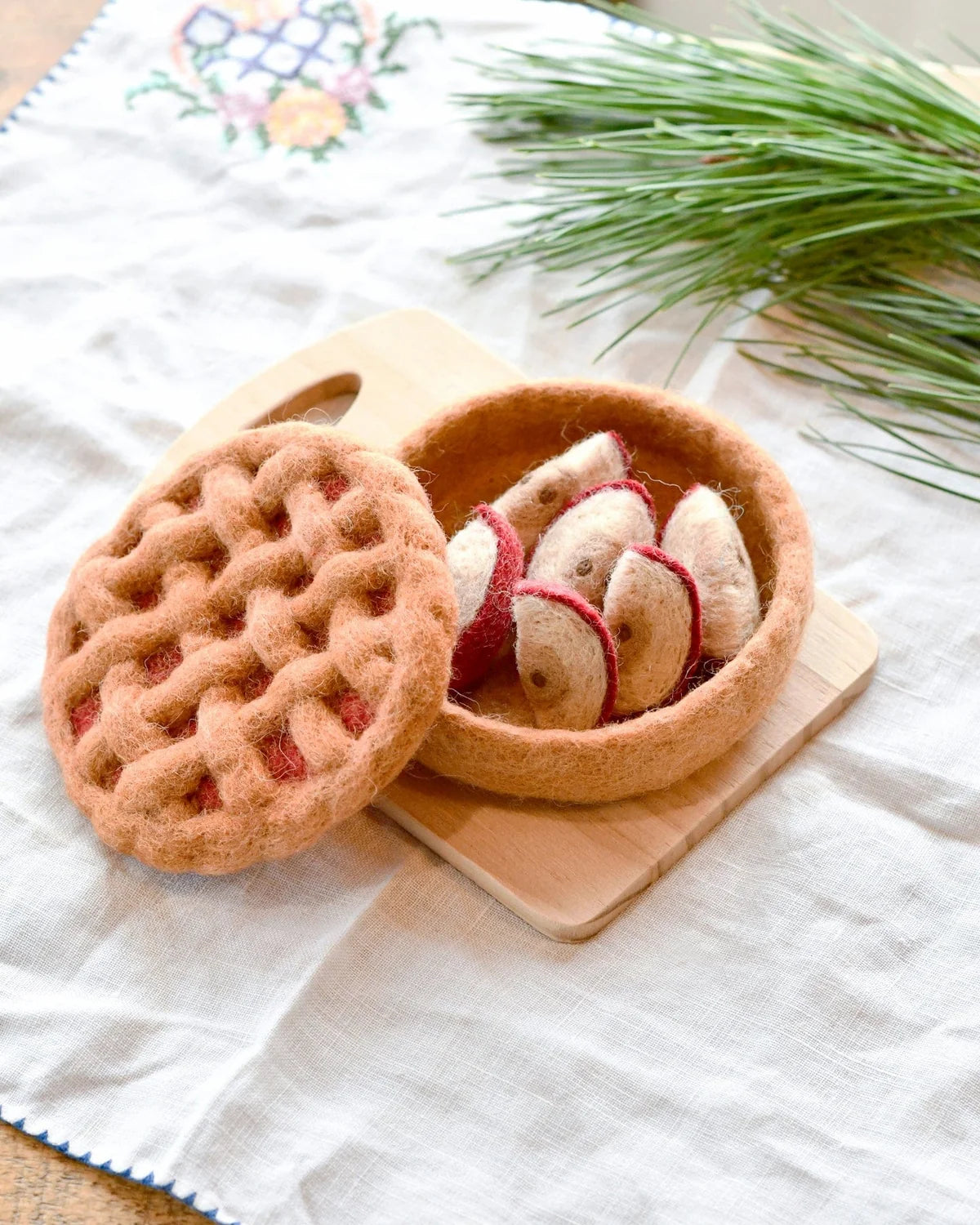 Tara Treasures Felt Lattice Apple Pie