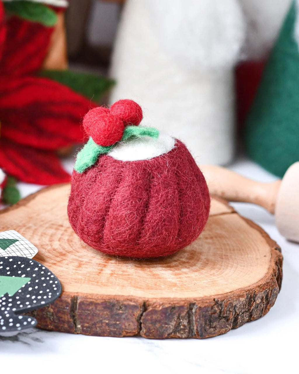 Tara Treasures Felt Red Velvet Bundt Cake