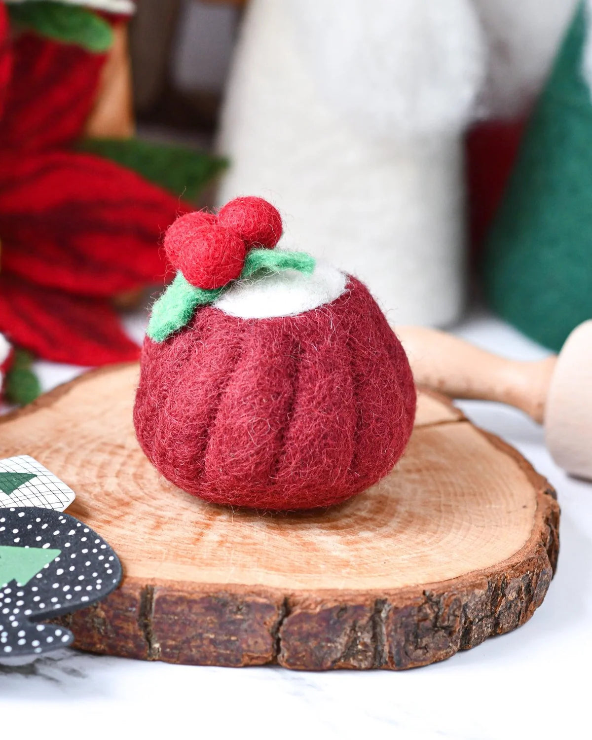 Tara Treasures Felt Red Velvet Bundt Cake