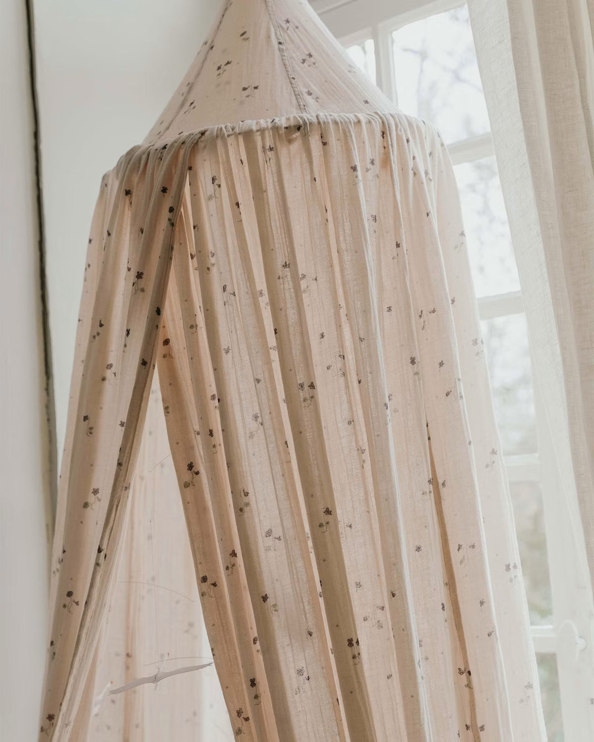 Garbo & Friends Viola Muslin Canopy